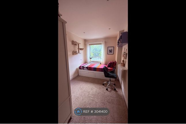 Apartment  Stanton House  Rotherhithe Stre, London photo 4
