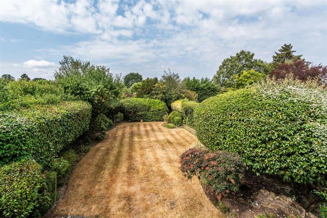 12, Oakfield Road, Ashtead photo 2