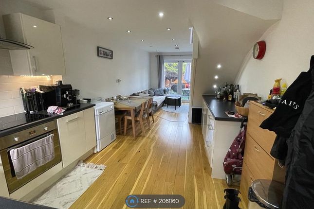 Thumbnail Semi-detached house to rent in Oxley Close, London