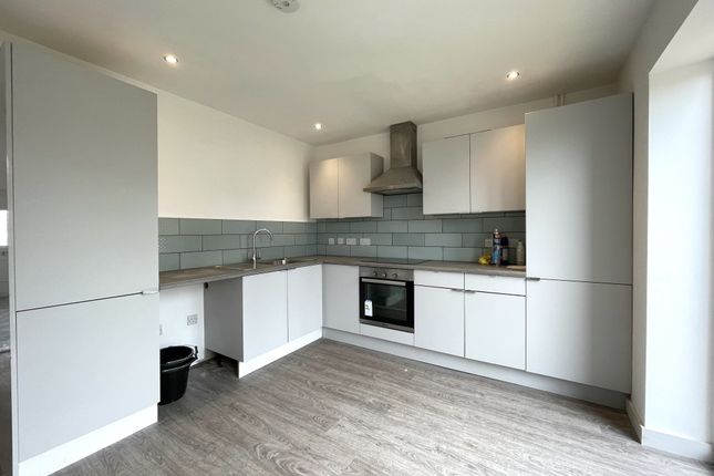 Semi-detached house to rent in Haywards Close, Erdington, Birmingham, West Midlands