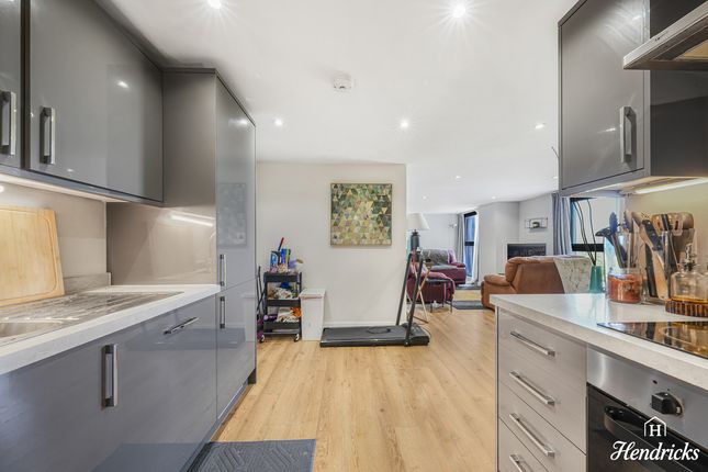Flat 37, Richmond House 61-71, Victoria Avenue, Southend-on-sea photo 4