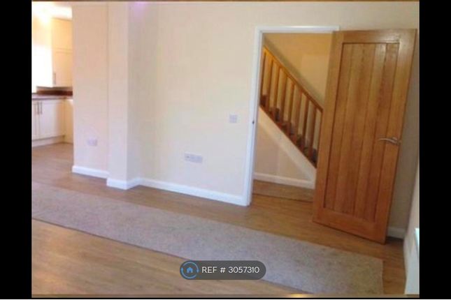 A Kingsthorpe Avenue, Corby photo 3