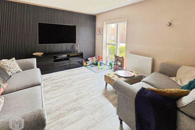 6 Loke Lane, Bolton photo 2