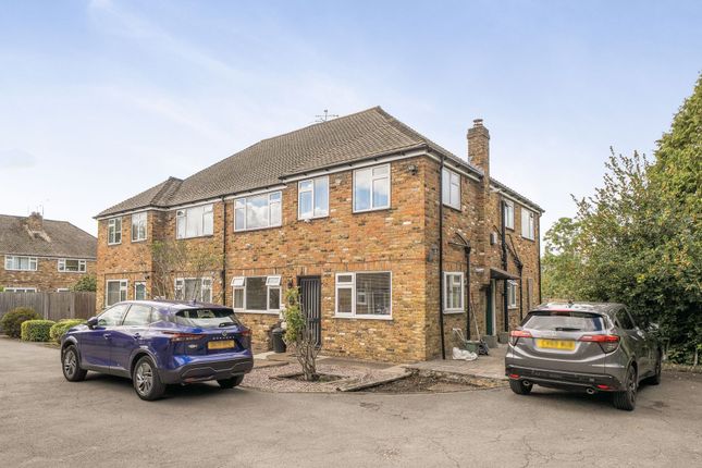 2-bed house on 7 Fairfield Court Ickenham Road, Ruislip, £425,000