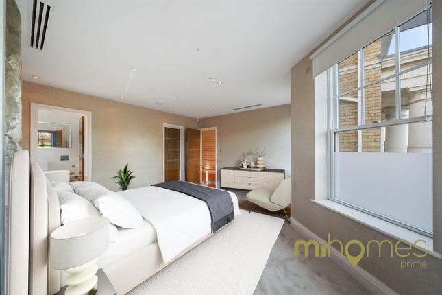 Flat for sale in Murano House, Cockfosters Road