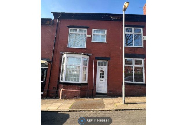 3 bed terraced house to rent in Mayfair Gardens, Rochdale OL11