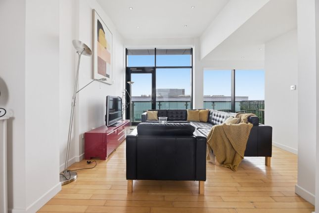 Flat 12/5 The Pinnacle Building, 160, Bothwell Street, Glasgow photo 3