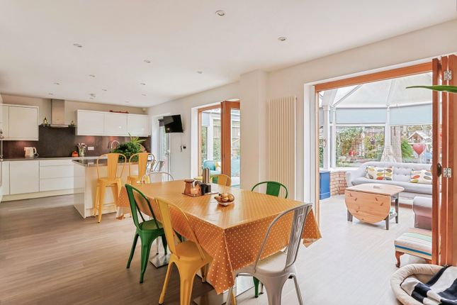Pilsdon Drive, Poole photo 3