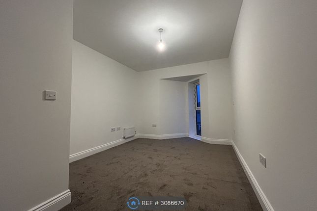 Cheshunt, Waltham Cross photo 4