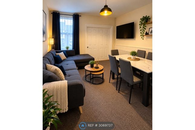 3-bed terraced on Nottingham, £2,200/mo