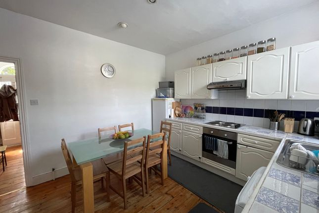Terraced house to rent in Sutton Court Road, London