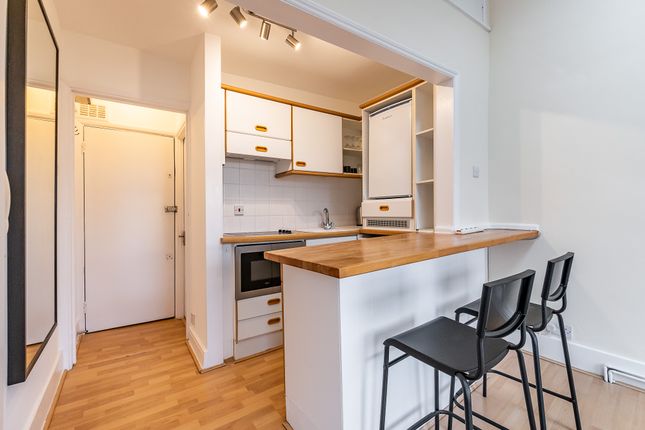 Flat 5, 30, Belgrave Gardens, London photo 2