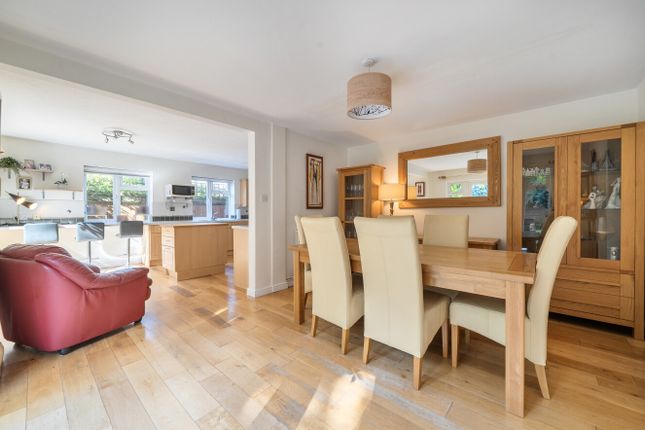 7, Fir Tree Close, Eastleigh photo 3