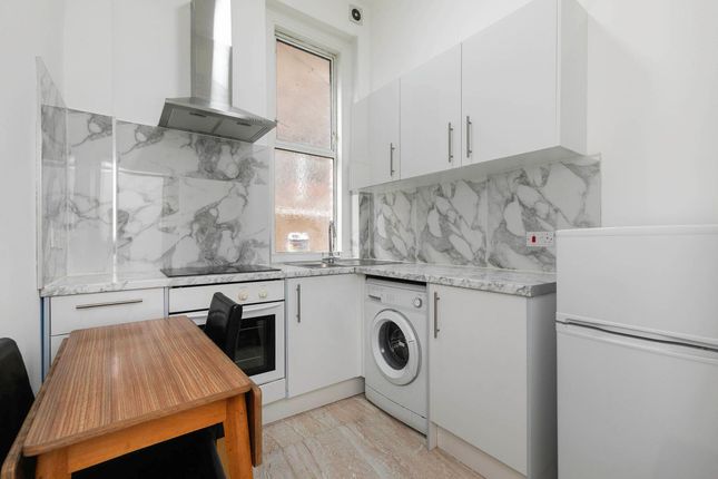 Flat B, 3 Dean Road, London photo 5