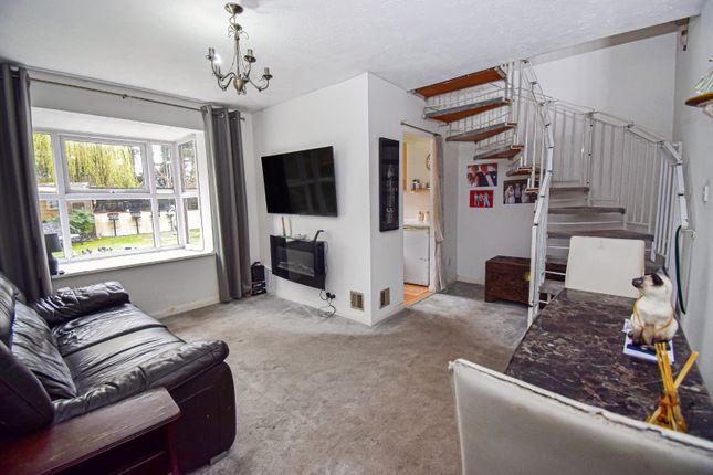 90, Chiltern Road, Burnham photo 2