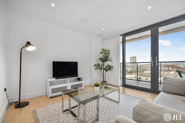 Flat for sale in East Ferry Road, London