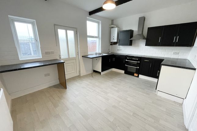 5, Butts Road, Thornton photo 2
