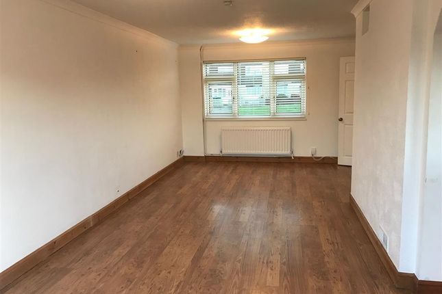 22, Masons Court, AYLESBURY photo 4