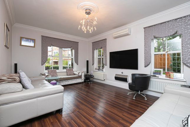 Thumbnail Detached house for sale in Clarence Gate, Woodford Green