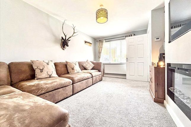 22, Manderley Gardens, Sutton in Ashfield photo 2