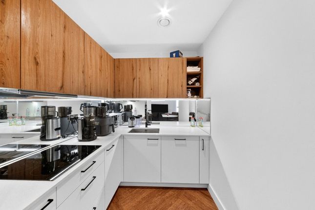 Flat 17, Amparo House, 2, Burney Street, Greenwich photo 3