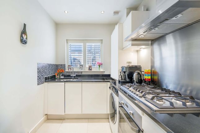 9, Blacksmith Close, Sunbury on Thames photo 4