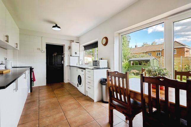 19, Irving Grove, Corby photo 4