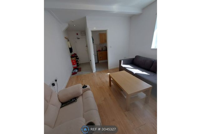 Ground Floor Garden Flat, Archway Road, Highgate, N6 London photo 2