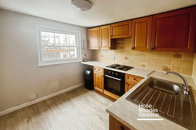 Flat 10, The Colonnade, Lind Street, Isle of Wight photo 3