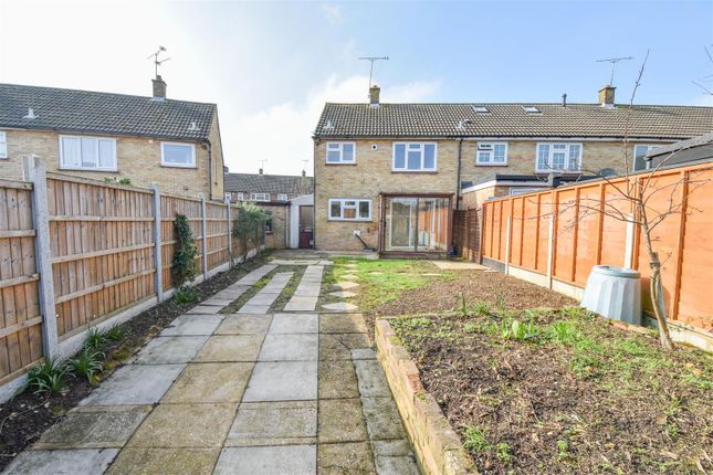 10, Fox Hatch, Kelvedon Hatch photo 4