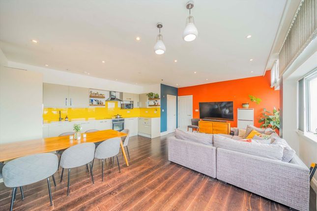 Apartment 111, Metro Central Heights, 119, Newington Causeway, London photo 4