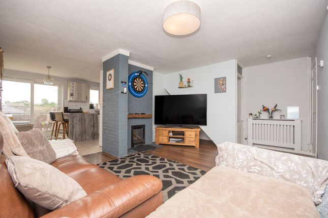40, Millholm Road, Kettering photo 2