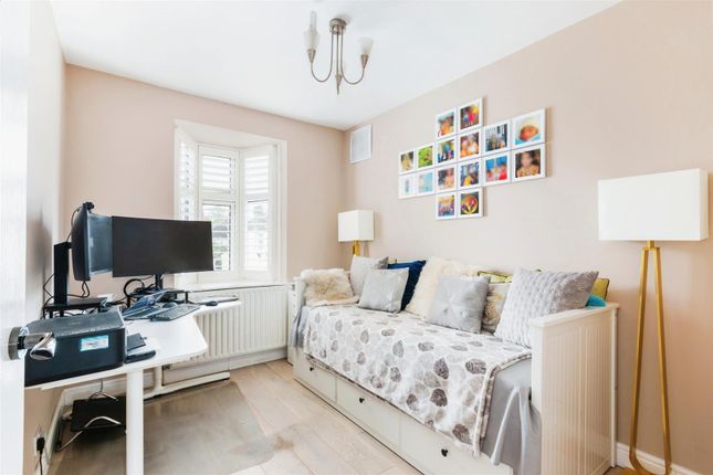 End terrace house for sale in Westway, London