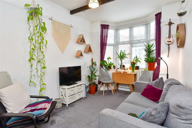 Thumbnail Flat for sale in Coombe Road, Brighton, East Sussex