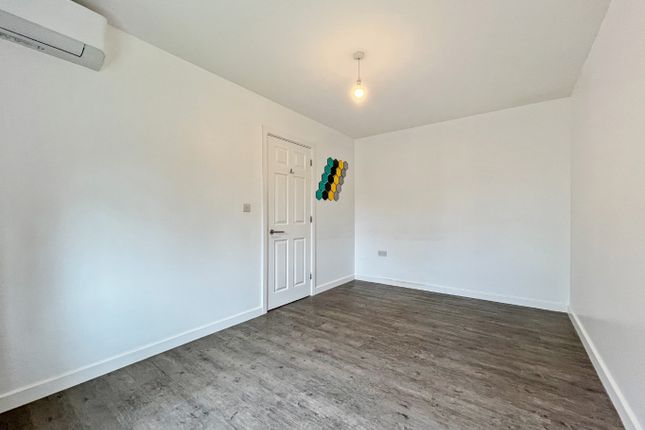 Semi-detached house to rent in Gabriels Square, Reading
