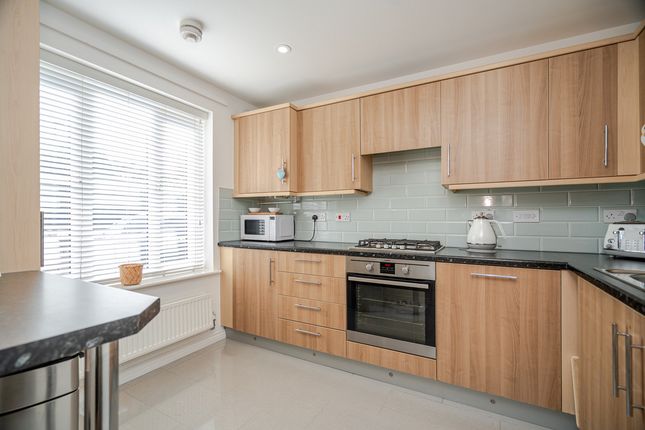 27, Antigua Way, Milton Keynes photo 4