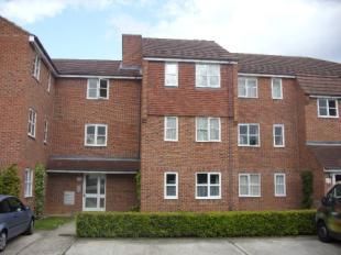 Thumbnail Flat to rent in Marmet Avenue, Letchworth Garden City