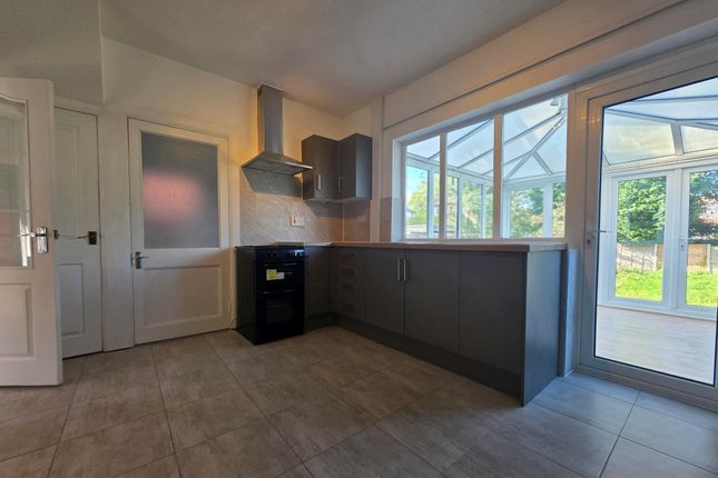 3-bed house on Wolverhampton, £1,200/mo