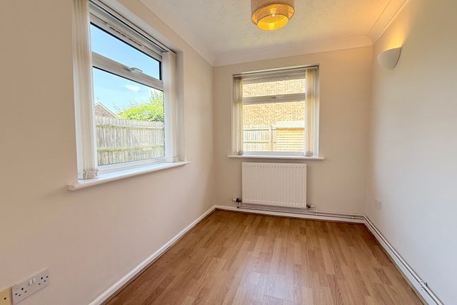 25, Francis Little Drive, Oxfordshire photo 4