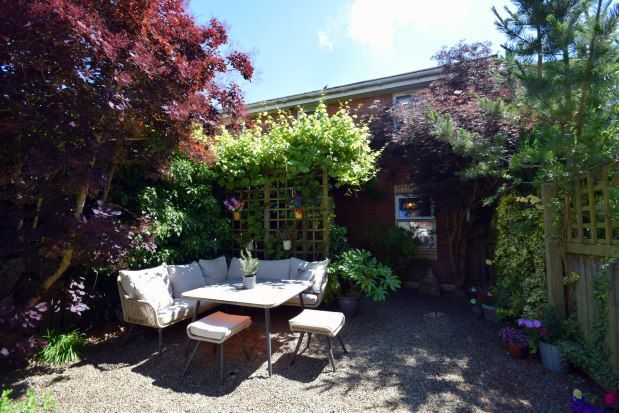 Flat to rent in Barbican Mews, York