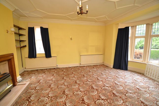 470 Leeds Road, Thackley photo 2