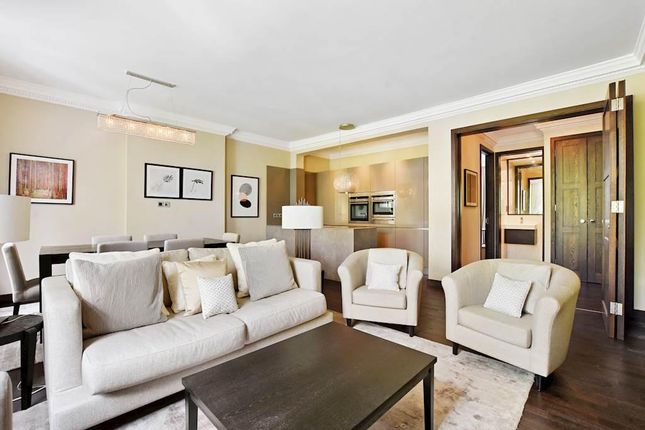 Flat for sale in Sussex Gardens, Lancaster Gate, London