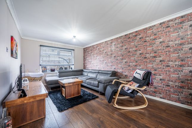 27 Brewlands Road, Kilmarnock photo 2