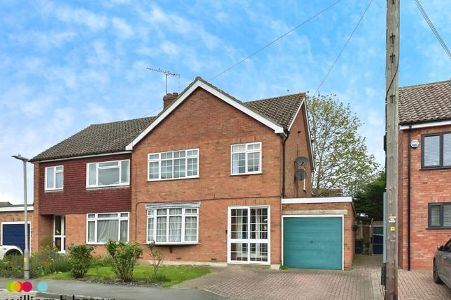 Thumbnail Semi-detached house to rent in Dene Court, Chelmsford
