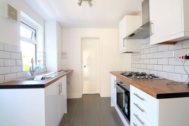 42 Littledale Street, Bedford photo 3