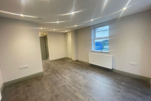 1 Marnock Road, London photo 2
