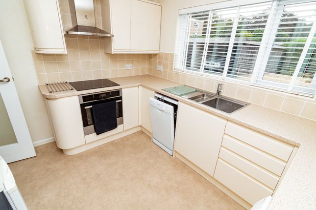 Thumbnail Flat to rent in Grosvenor Road, Westbourne, Bournemouth
