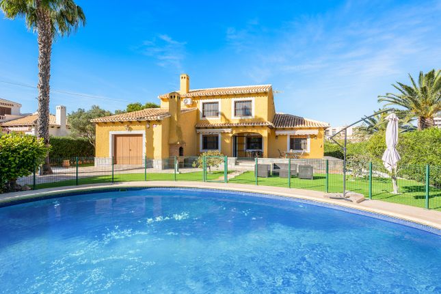 Thumbnail Chalet for sale in 03189 Cabo Roig, Alicante, Spain