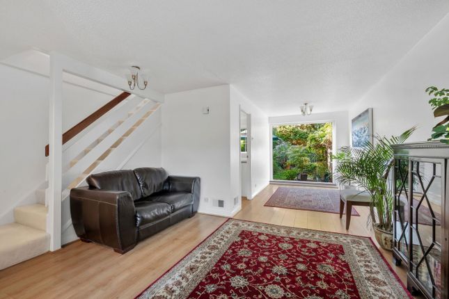 29, Marlborough Drive, Weybridge photo 4