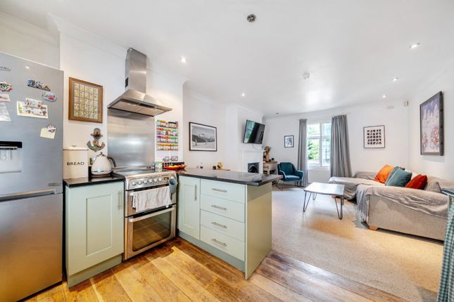 Flat 3, Bank House, Summer Hill, Chislehurst photo 2